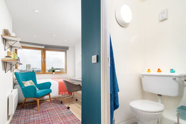 Gold En Suite at New Orient House, Station Court, Imperial Road, Fulham, London, SW62EP - Image 3